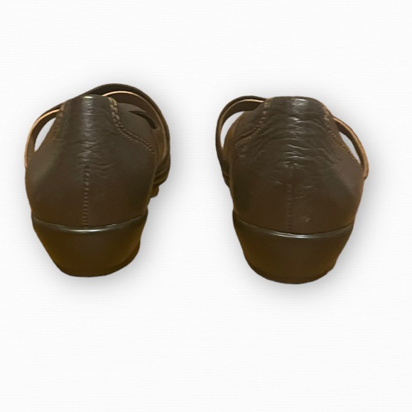 Reba Dark Tobacco Brown Leather Banded Slip On Casual Shoes Size 6.5 - Picture 5 of 7